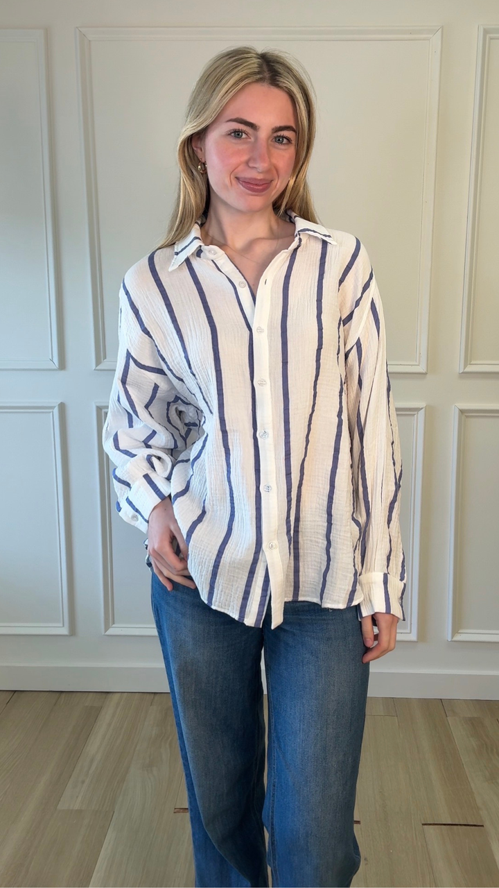 Lighthouse Lane Button Top
