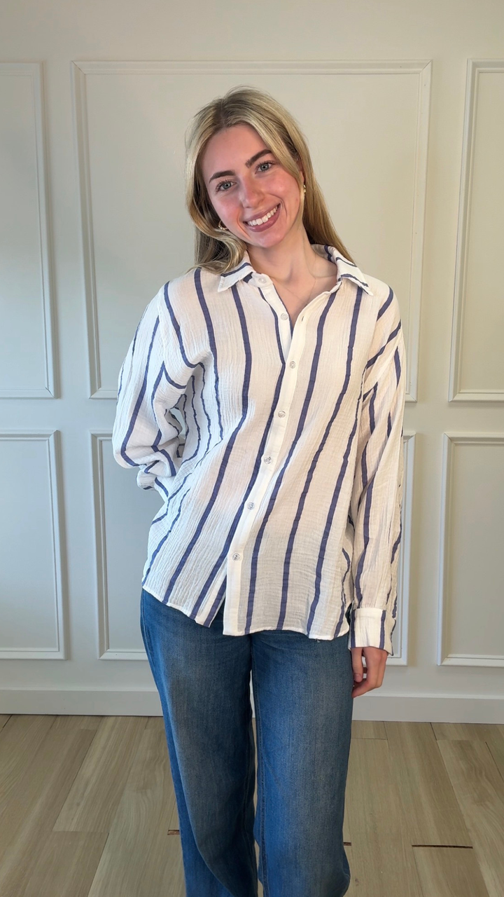 Lighthouse Lane Button Top