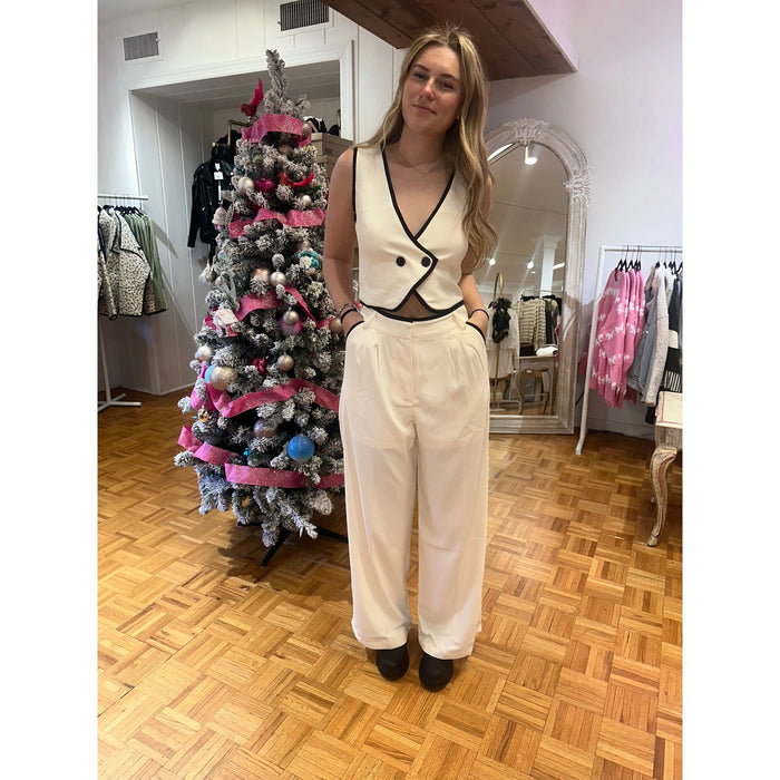 Contrast Top