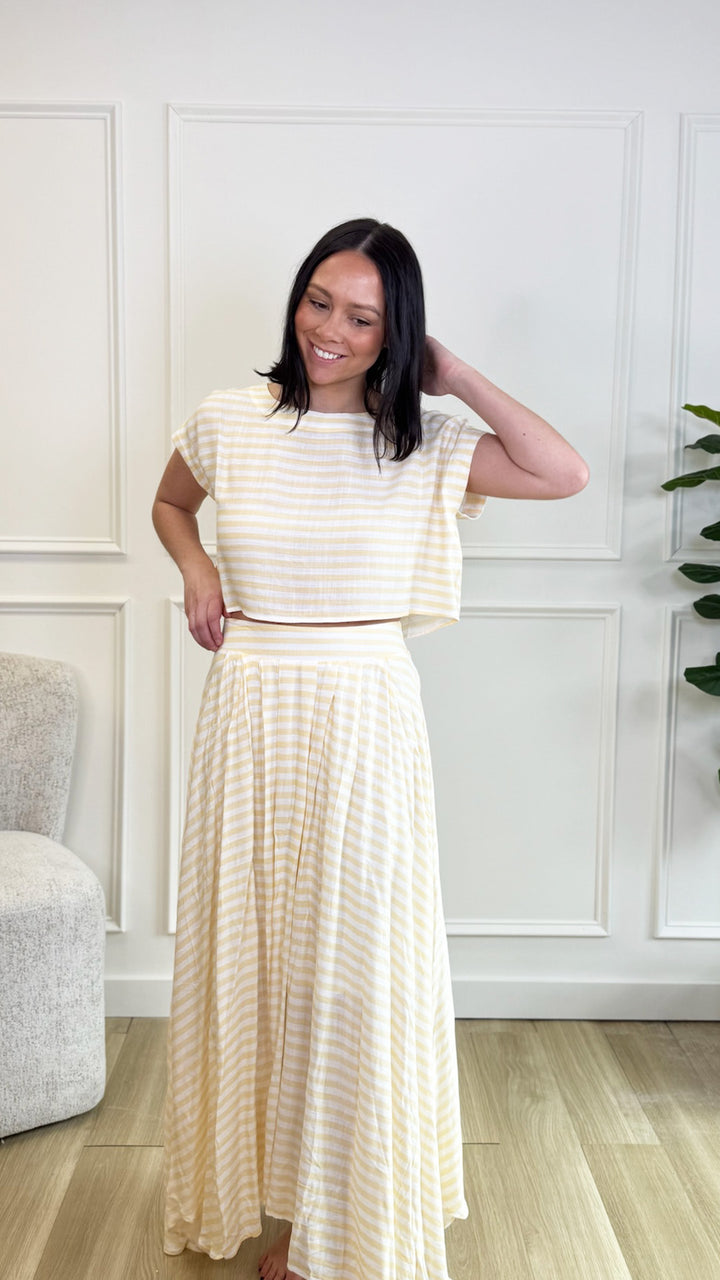 Petal Line Top